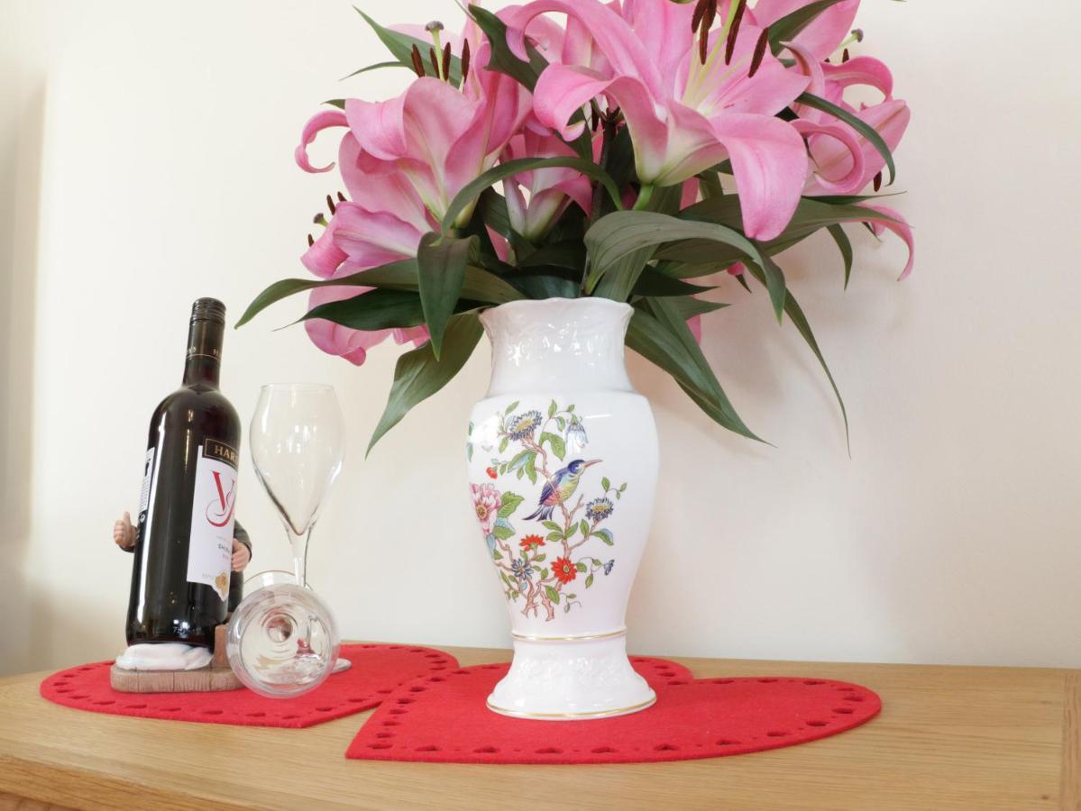 Bodegri Cottage Llanfflewyn Ngoại thất bức ảnh